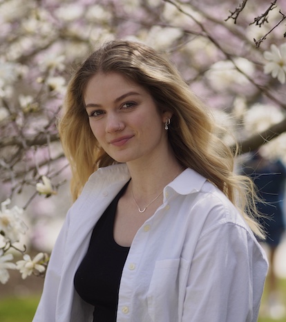 Headshot of Amy Flynn